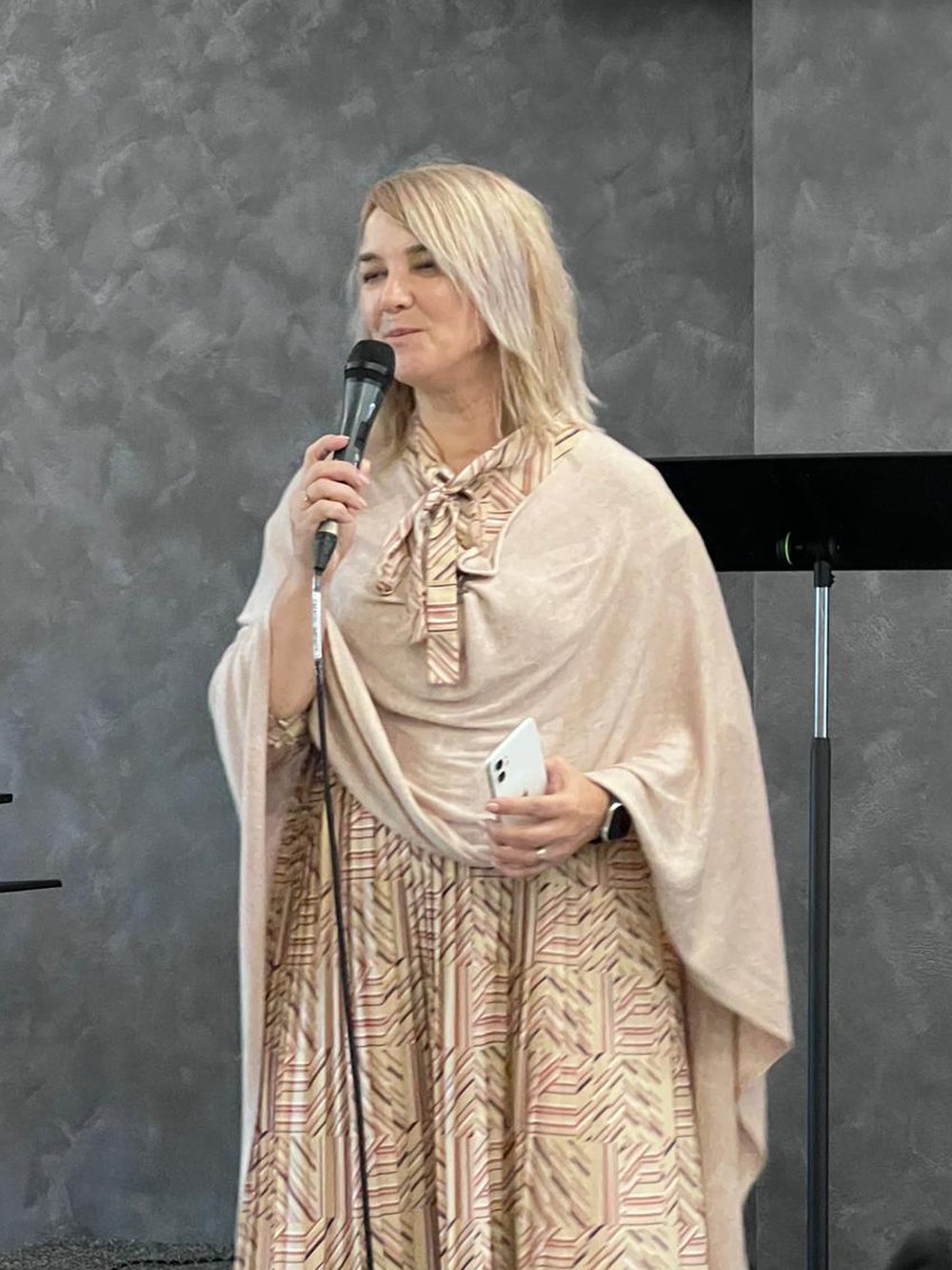 Violeta Munteanu vorbind la un eveniment